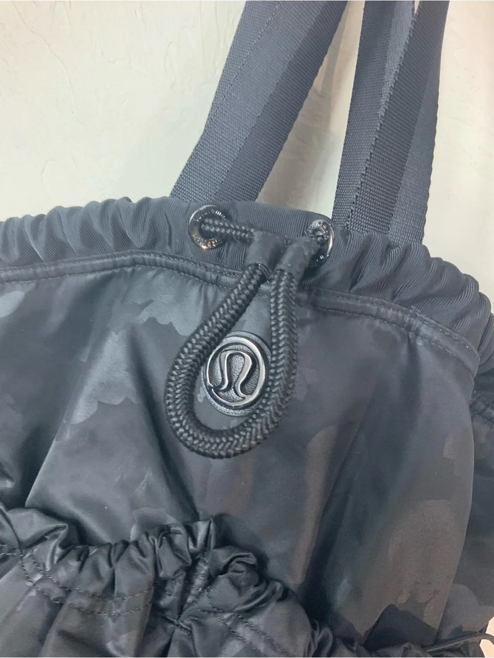 lululemon athletica pre owned